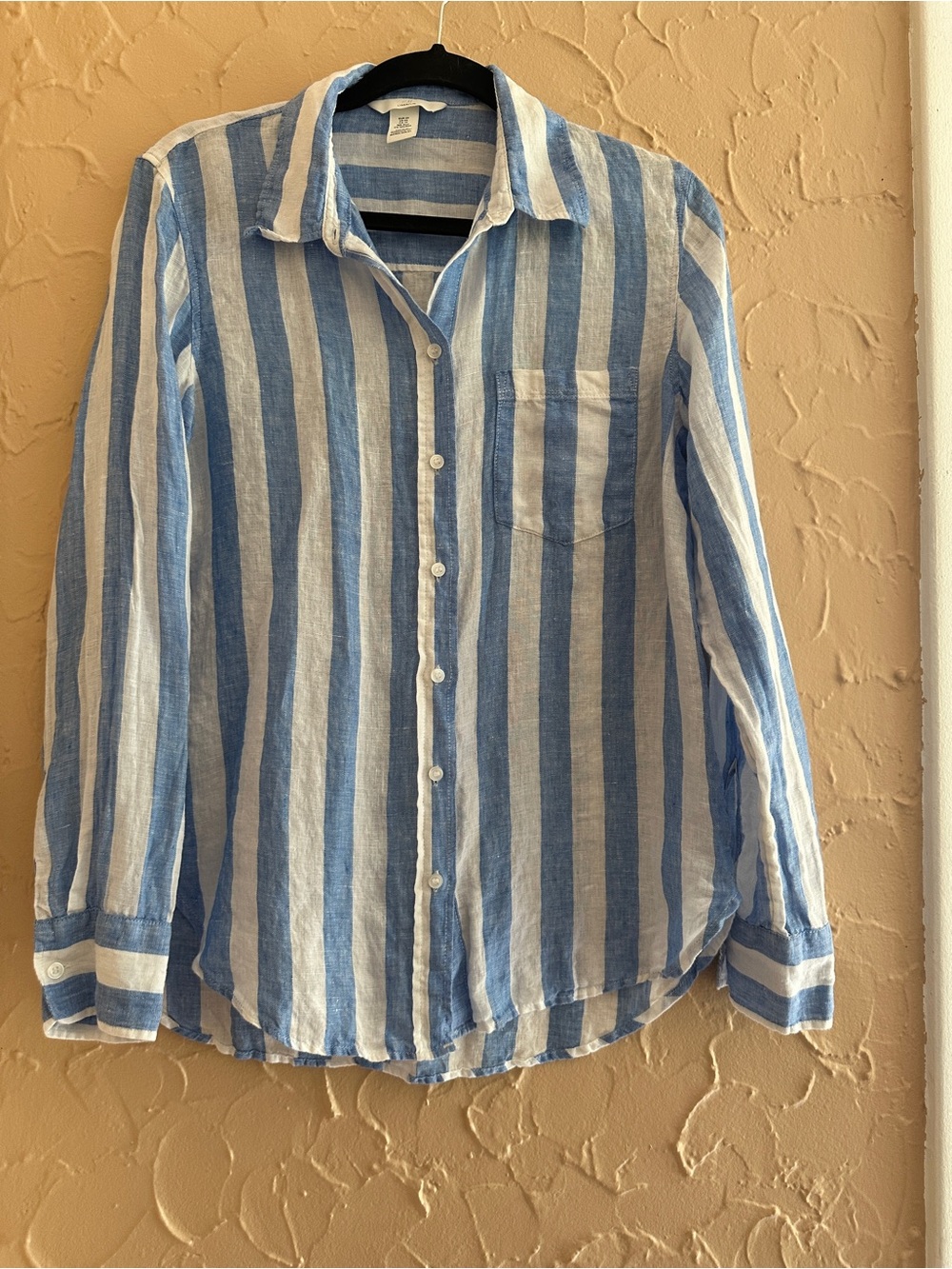 H&M Blue and White Vertical Stripe Button-Down Shirt linen